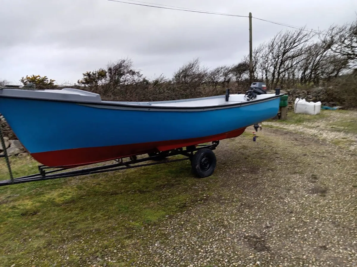 17 foot open sea boat with outboard and trailer - Image 2