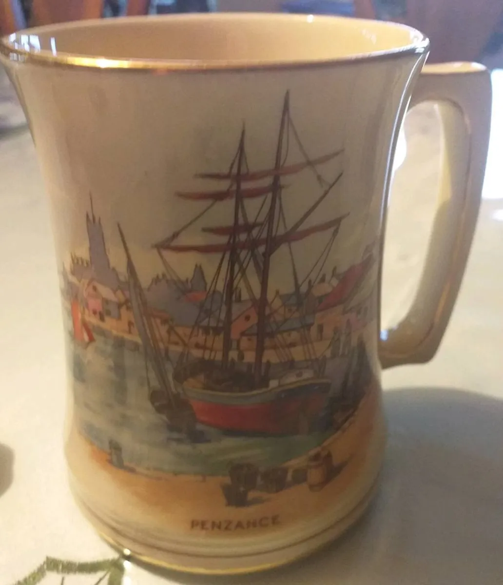 Royal winton mug and coaster - Image 1