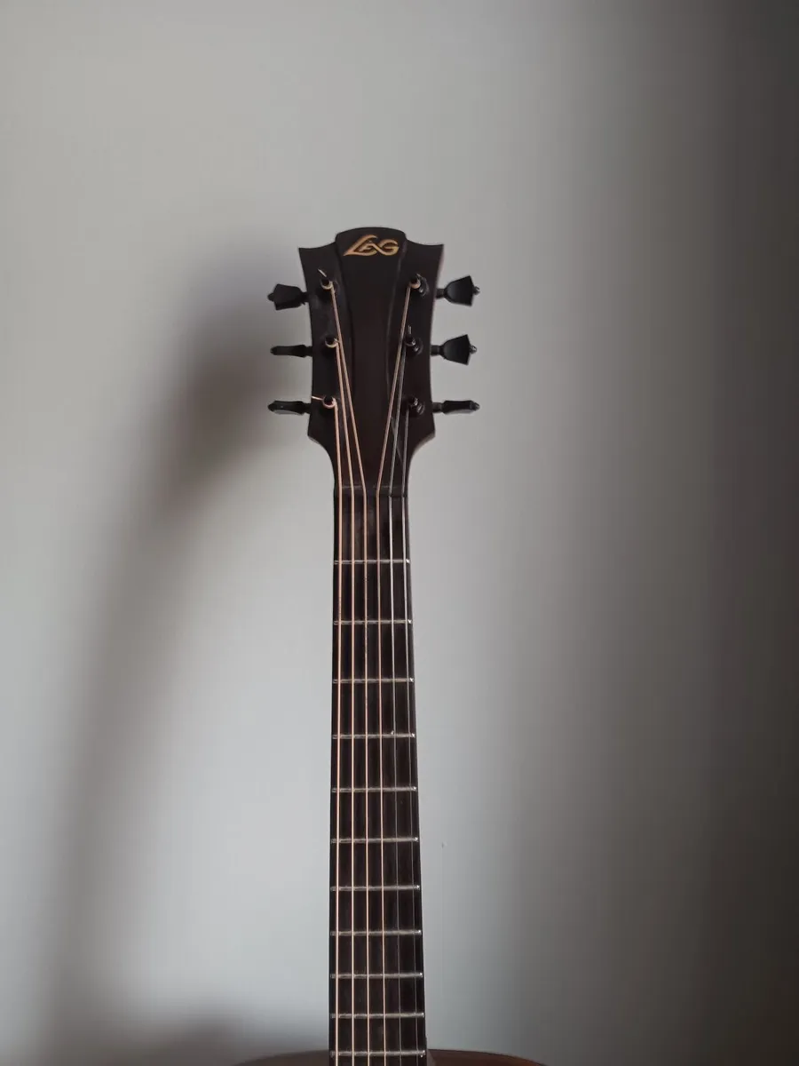 Acoustic guitar - Image 4