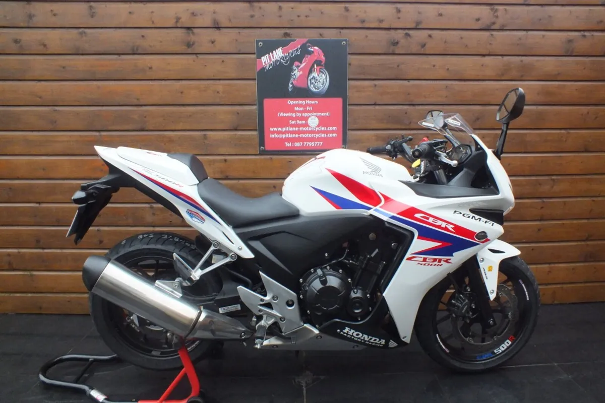 2013 Honda CBR500R (Only 2k miles, STUNNING) - Image 2