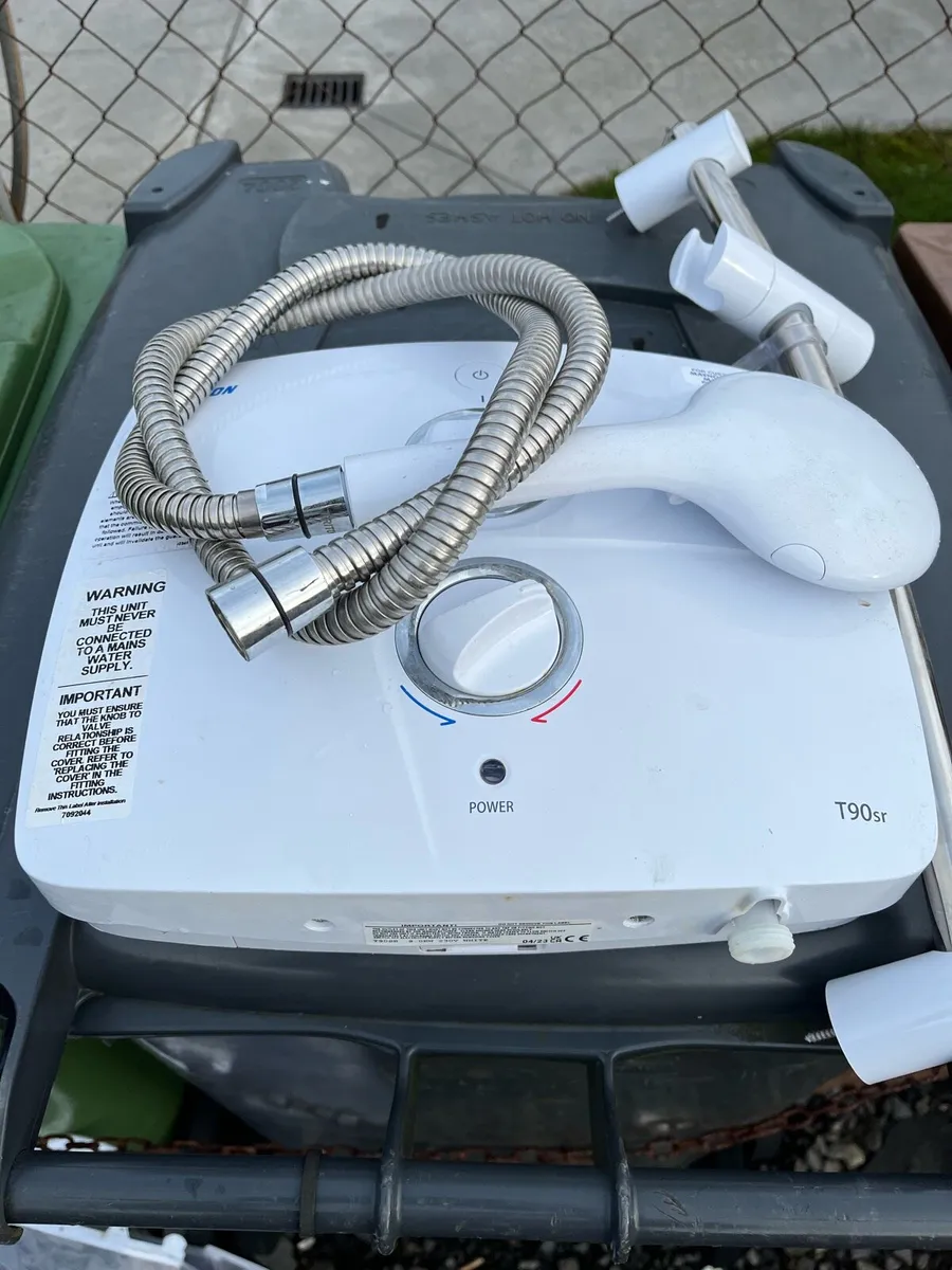 Electric shower - Image 1