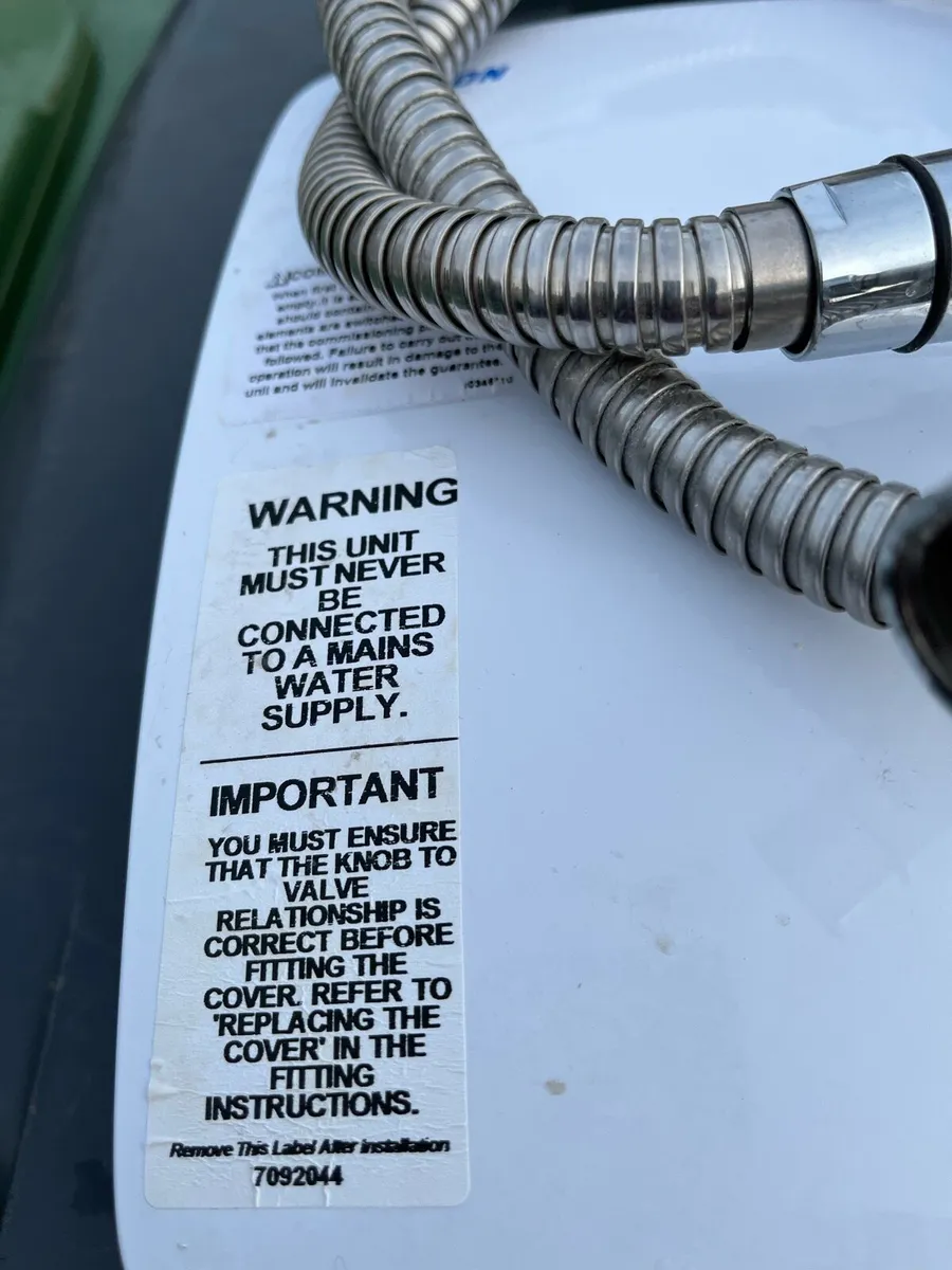 Electric shower - Image 2