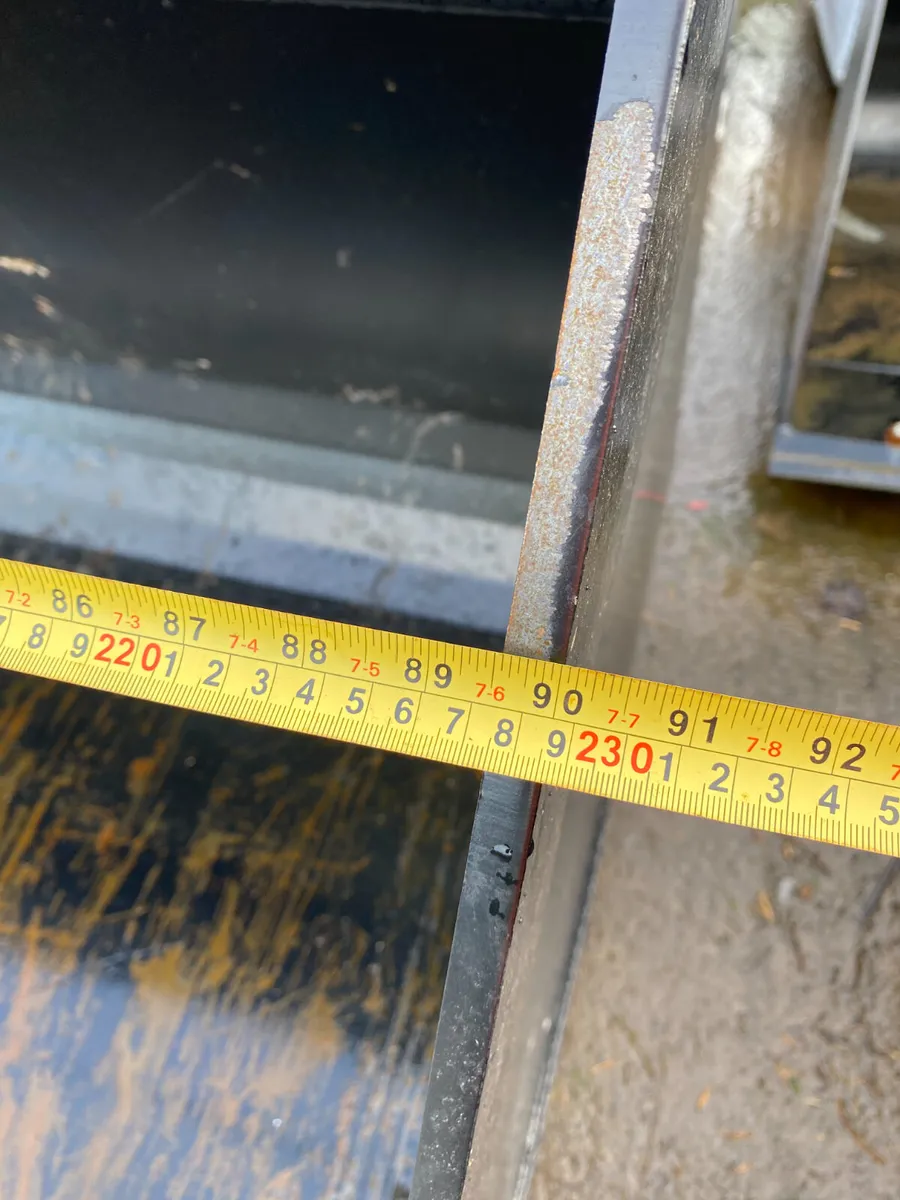 Titus 7.6ft Grain Bucket on Q-Fit - Image 4