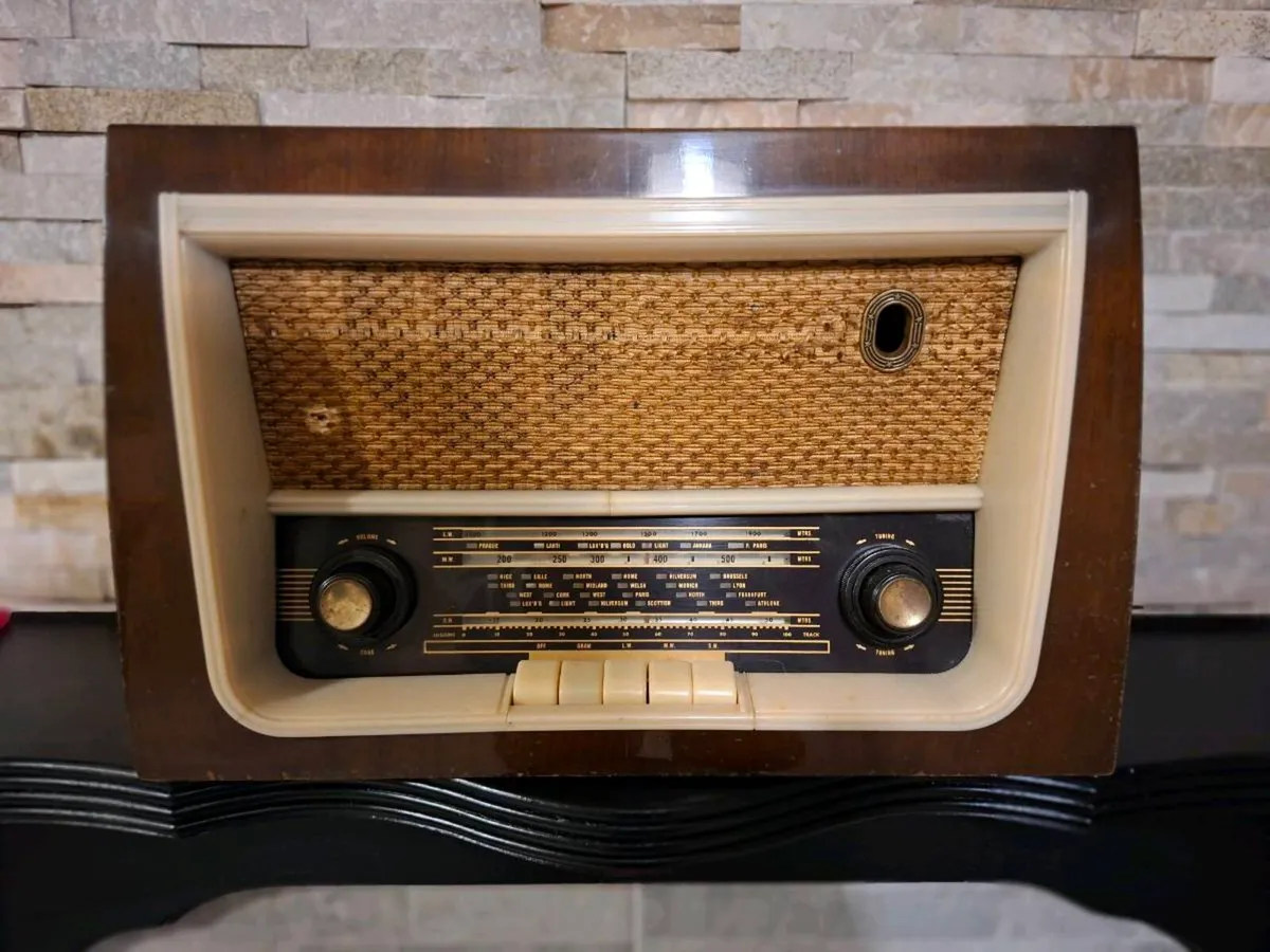 Vintage British made Valve Radio from the 1940's - Image 1