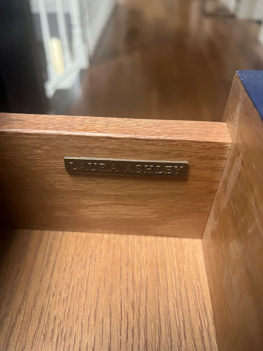 Laura Ashley Console table - Image 3