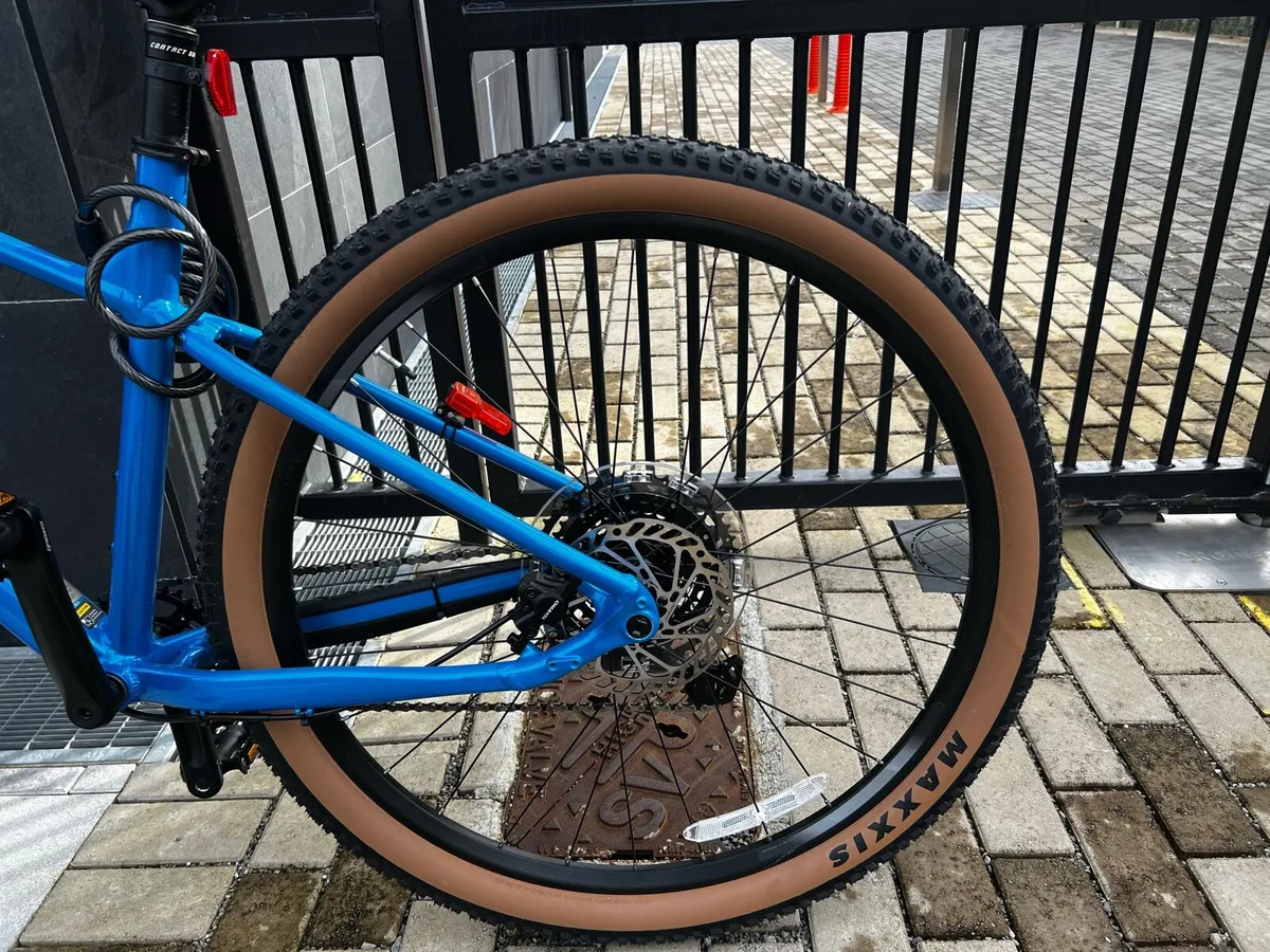 Bike Giant - Image 4