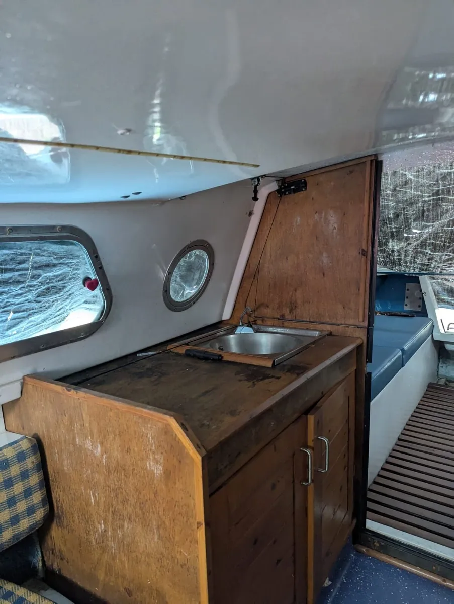 22ft Norman Cabin Cruiser – Excellent Condition - Image 1