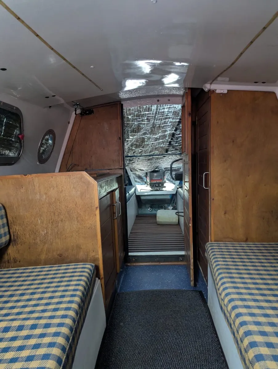 22ft Norman Cabin Cruiser – Excellent Condition - Image 2