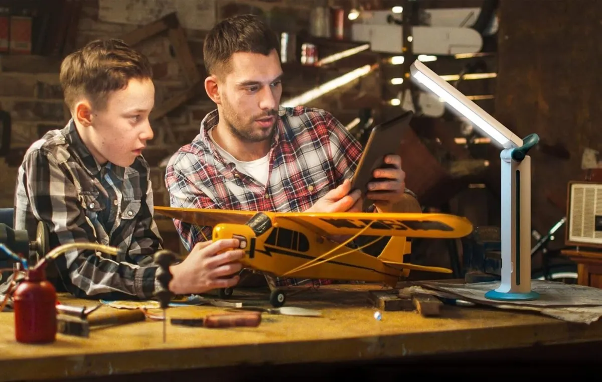 Twist 2 Go™ - Rechargeable Portable Lamp with - Image 2