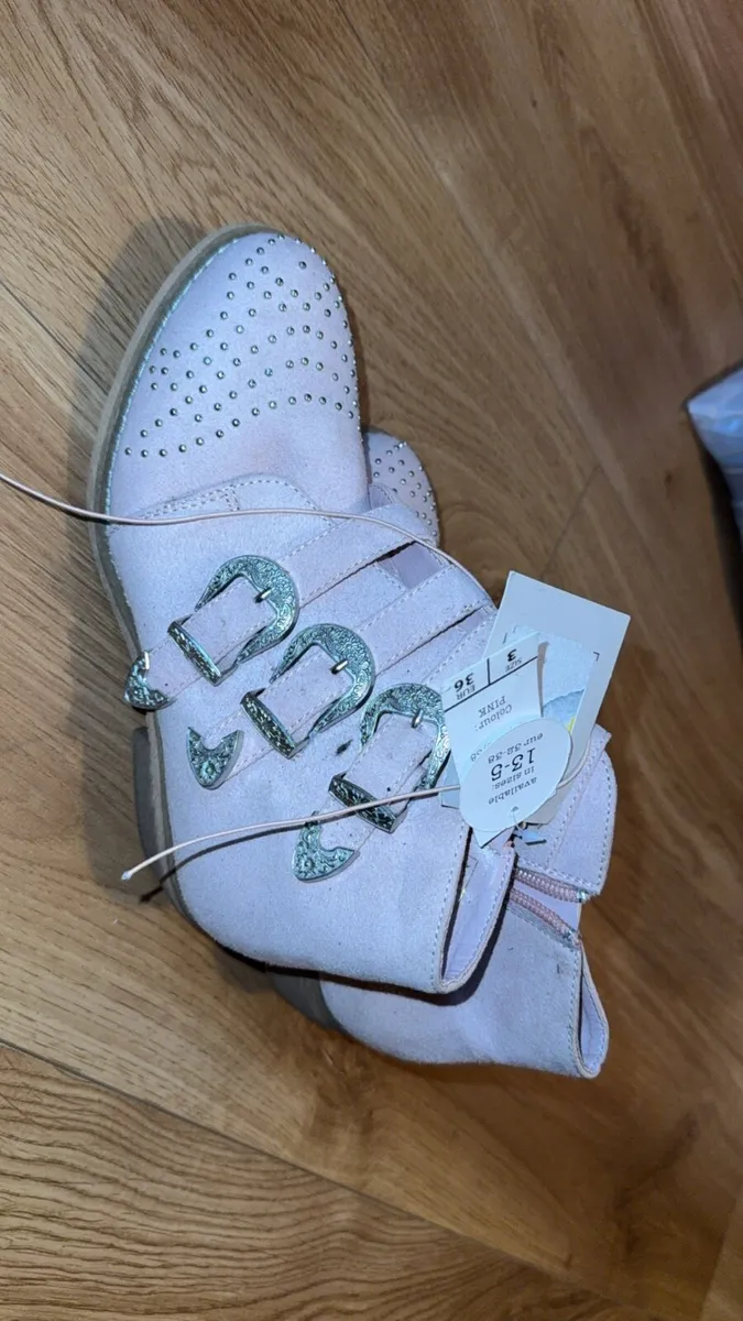 Woman pink boots - Image 1