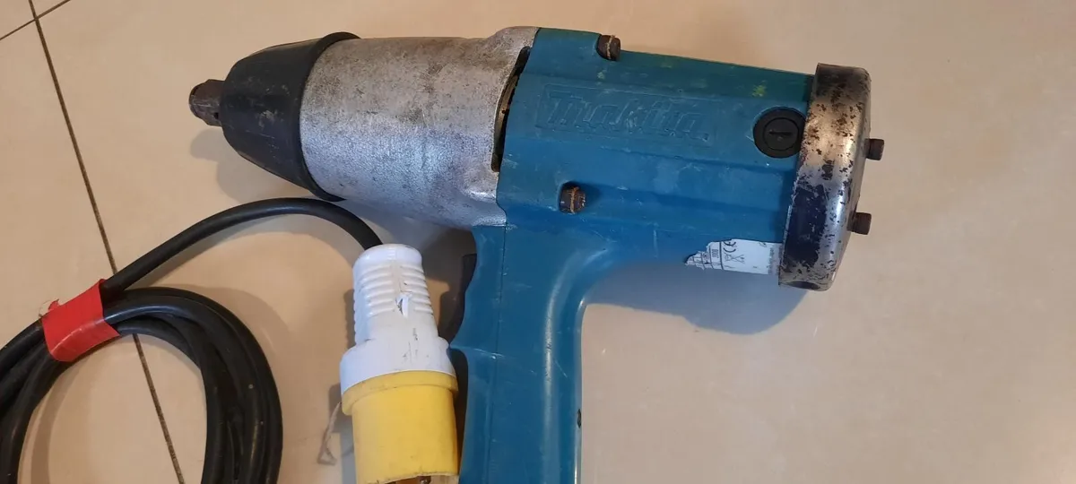 Makita 6906 19mm impact wrench 110v "Refurbished" - Image 2