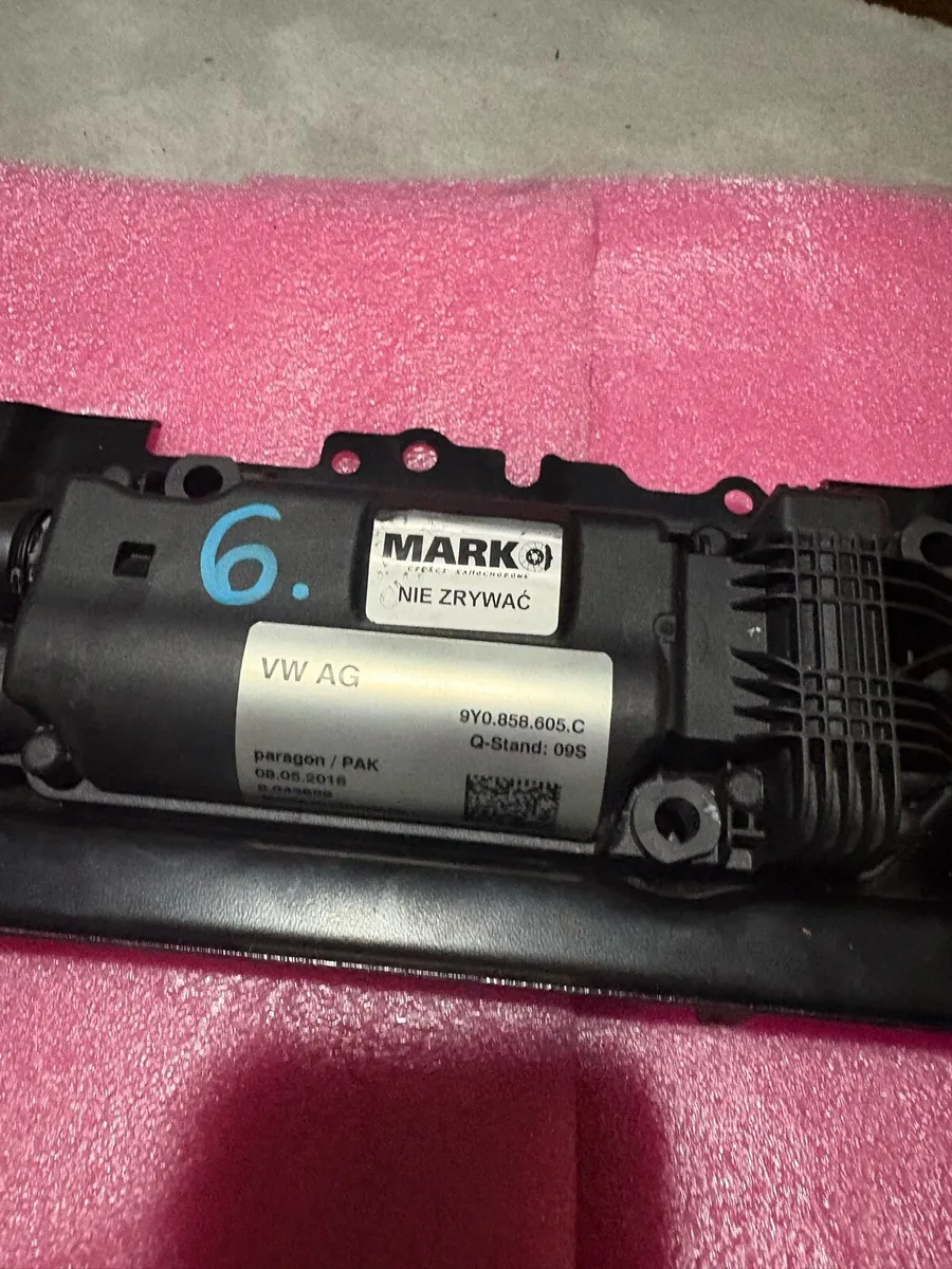 Porsche Panamera 971 Audi A7 rear Spoiler Assembly - Image 1