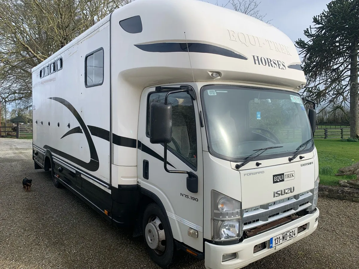 2013 Equitrek 4 /5horse transporter automatic 7.5 - Image 2