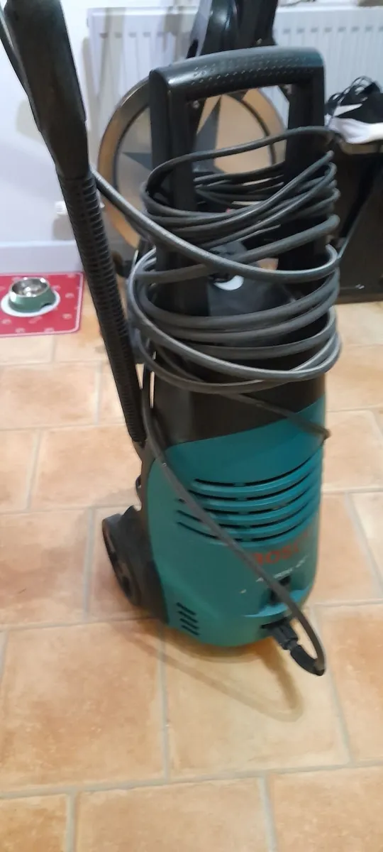 BOSCH PRESSURE WASHER - Image 1