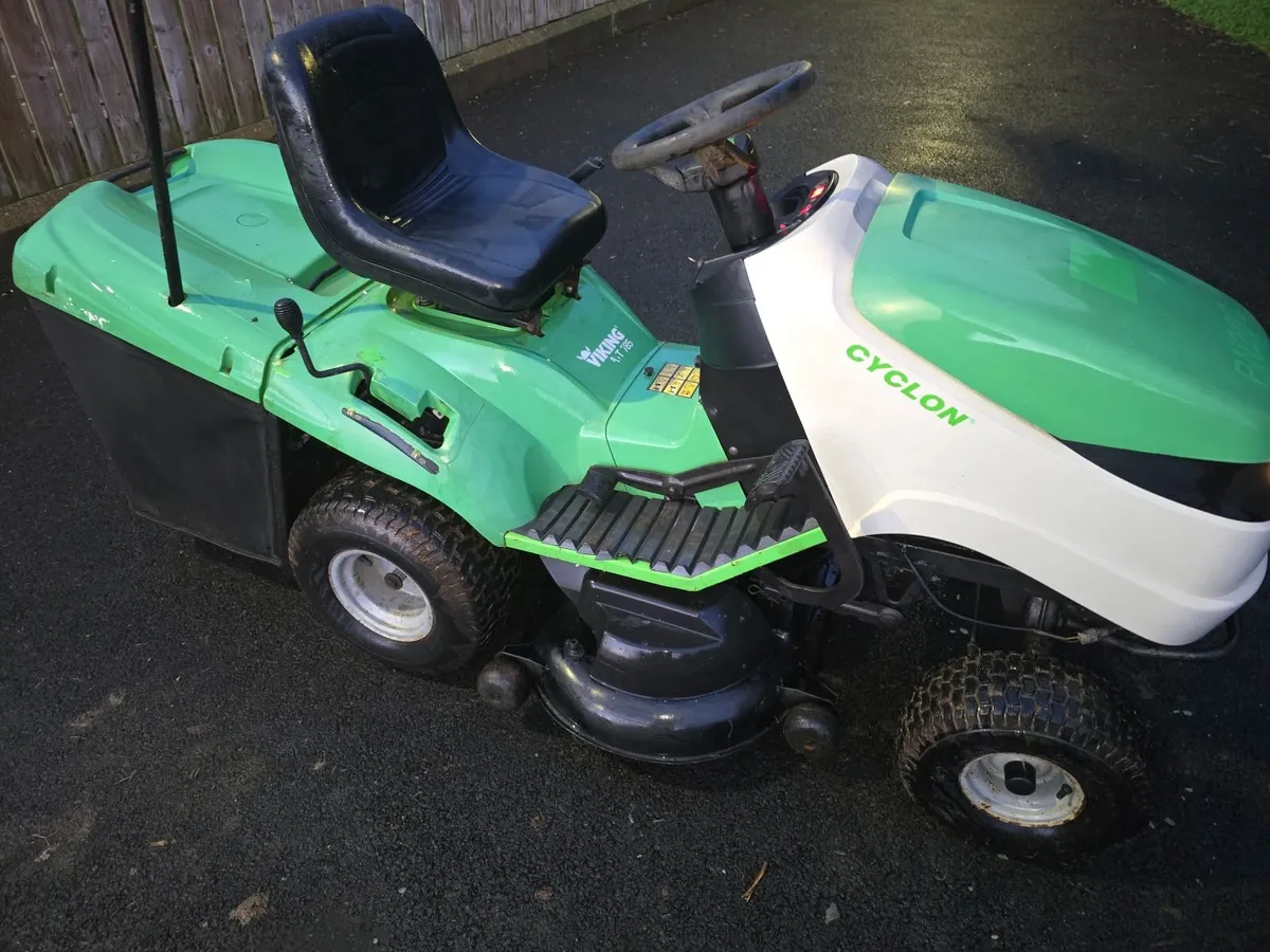 Ride on mowers - Image 2