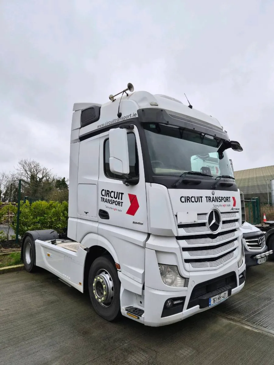 Mercedes Actros - Image 3
