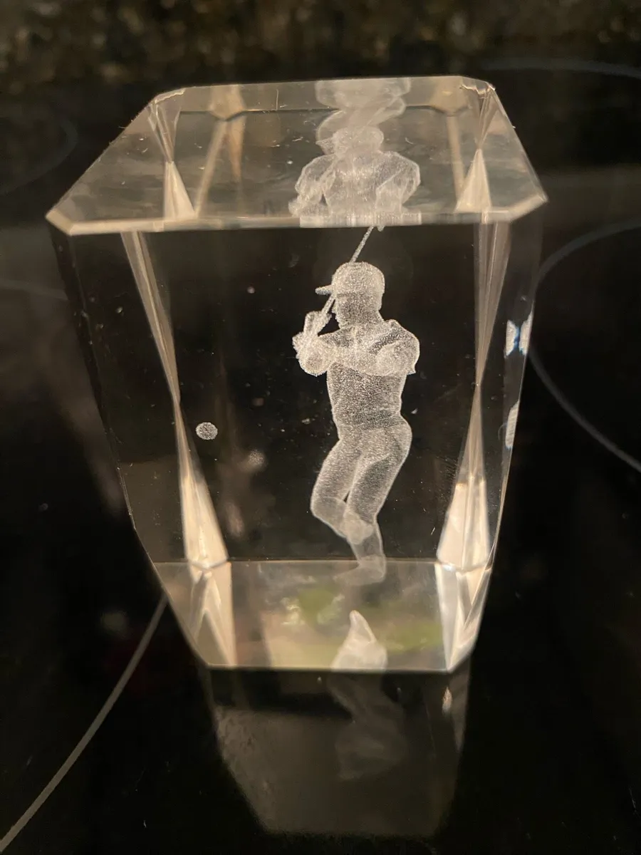 3D Engraved Golfer Display - Image 1