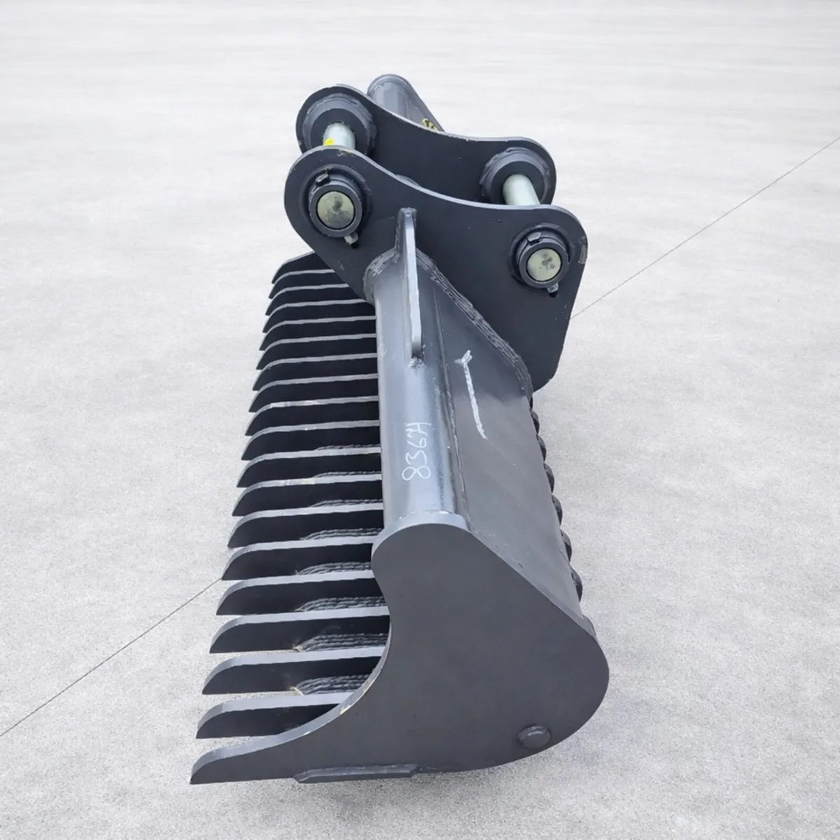 Strickland 13t HD Lawn Rake - Image 3