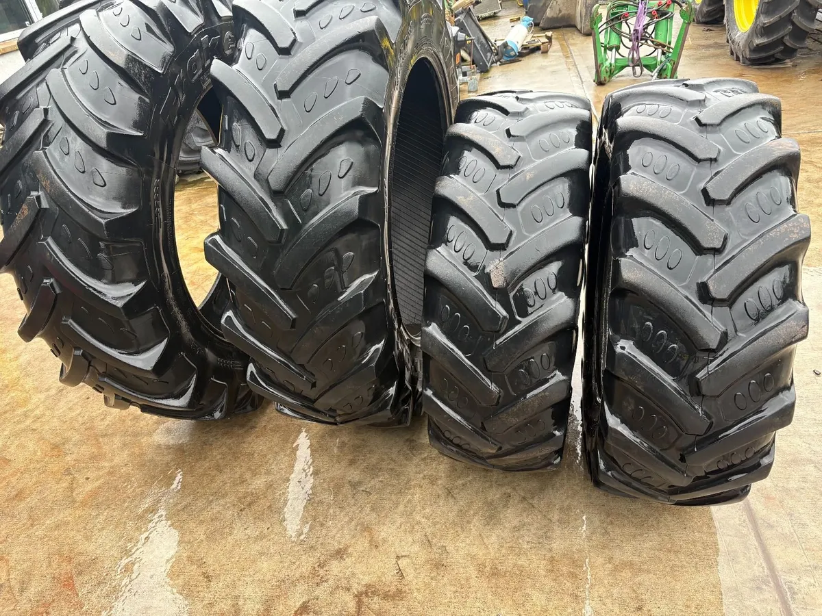 Tractor tyre set 420/85/38 & 380/85/24 - Image 2
