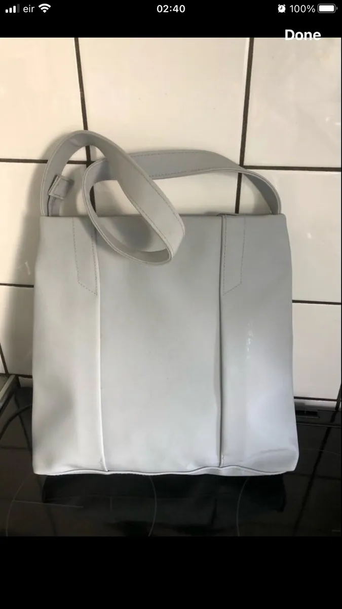Ladies stunning bag €10 - Image 1