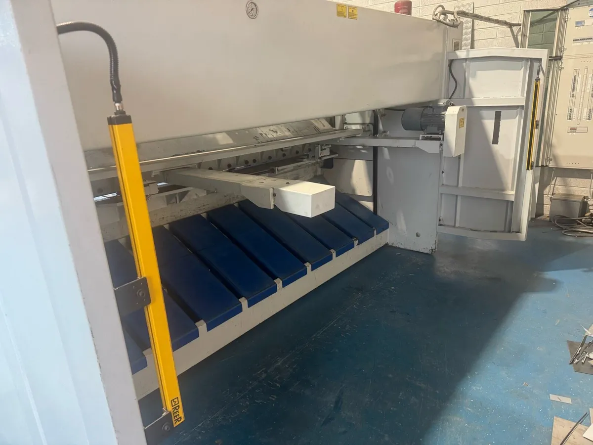 3m x 10mm Guillotine - Image 4