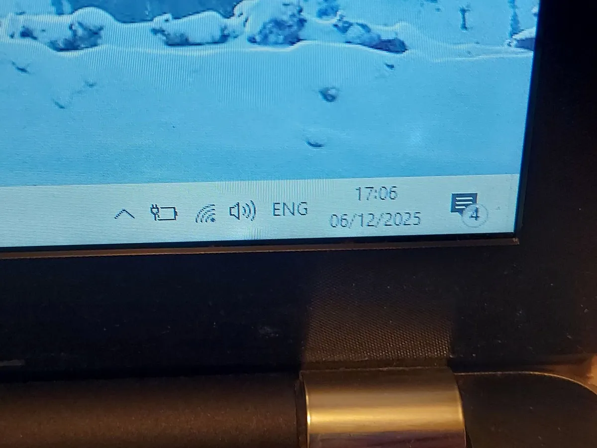 HP 15.6 inch Laptop Model 15-bw066sa, 4GB RAM, 1TB - Image 2