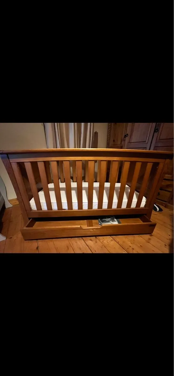 Mama & Papa’s Ocean Cot wood & Mia cot grey twins - Image 4