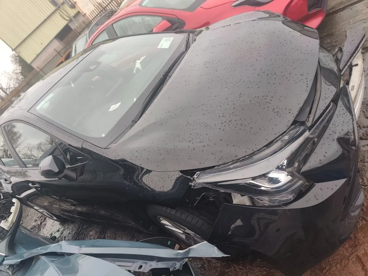 231'toyota corolla - Image 3