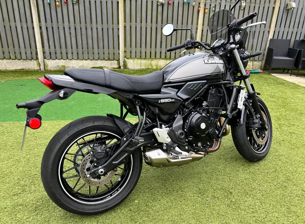 Kawasaki z650rs ONLY 1642km - Image 2