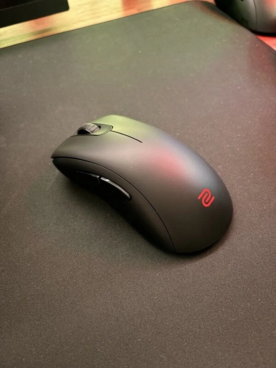 Brand New Zowie Ec2-dw Gaming Mouse - Image 2