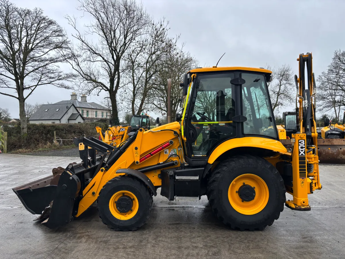 2022 JCB 3CX SITEMASTER PLUS (1476 Hours) - Image 2