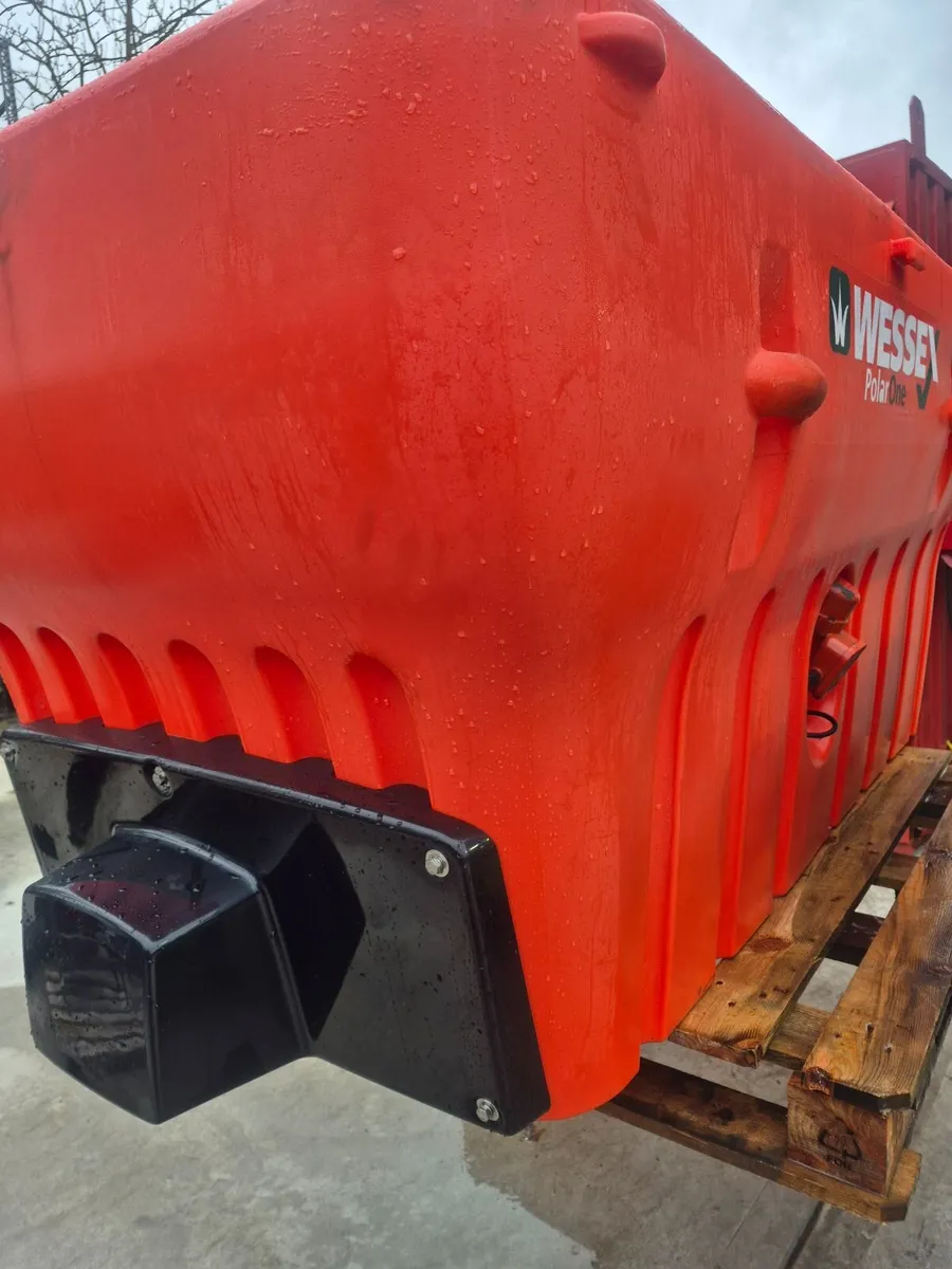 Salt/sand spreader wessex new - Image 2