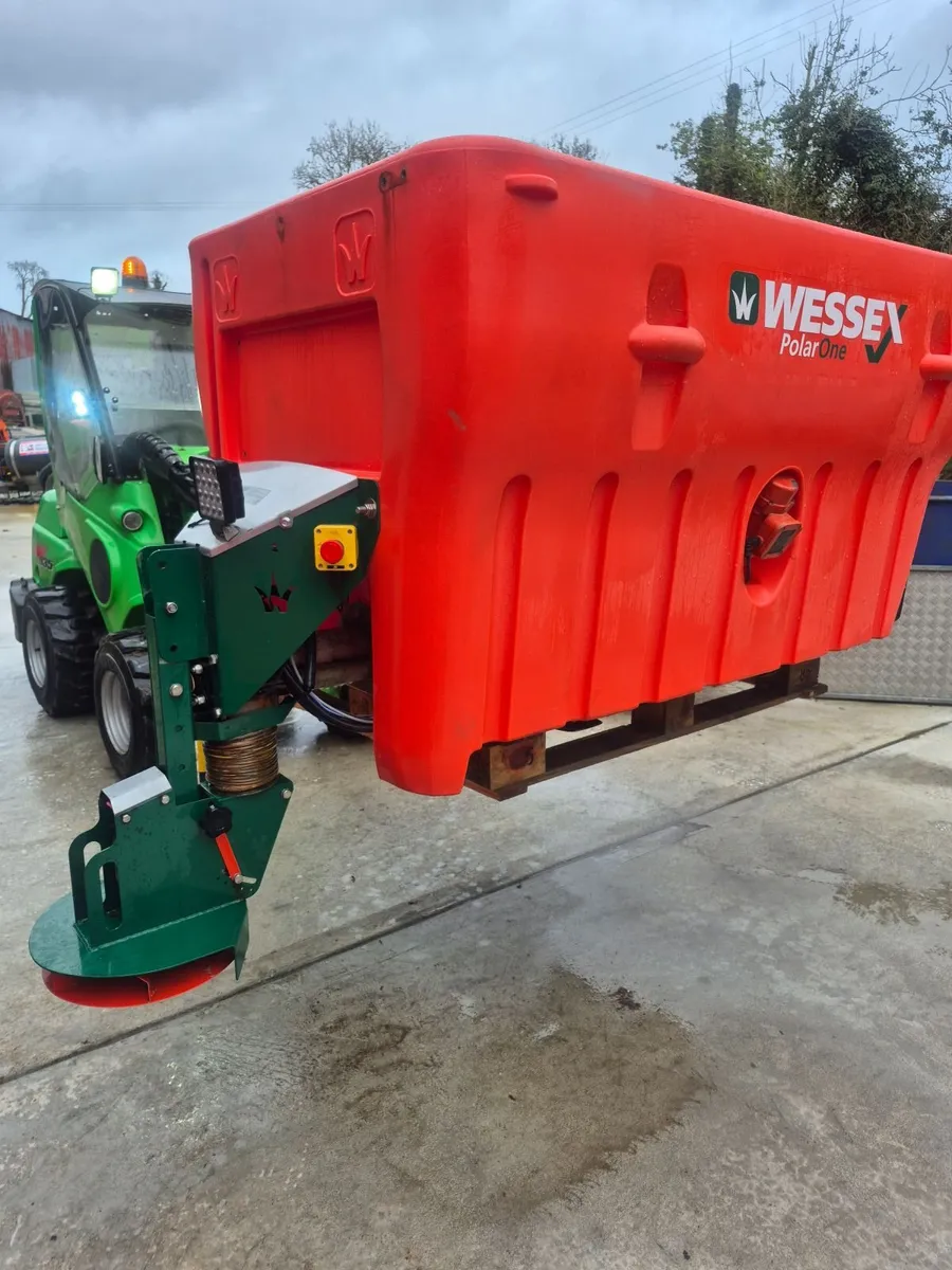Salt/sand spreader wessex new - Image 1