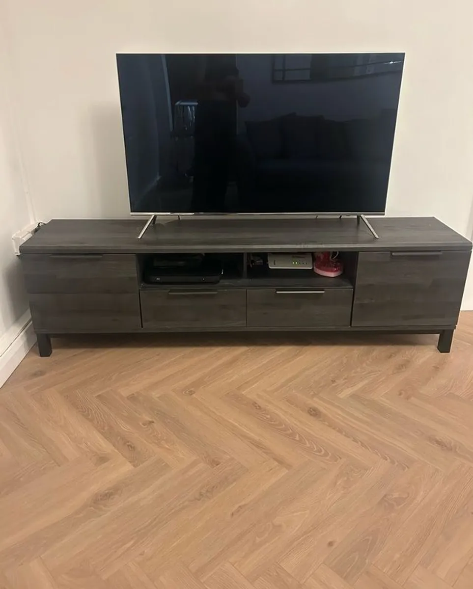 Tv unit