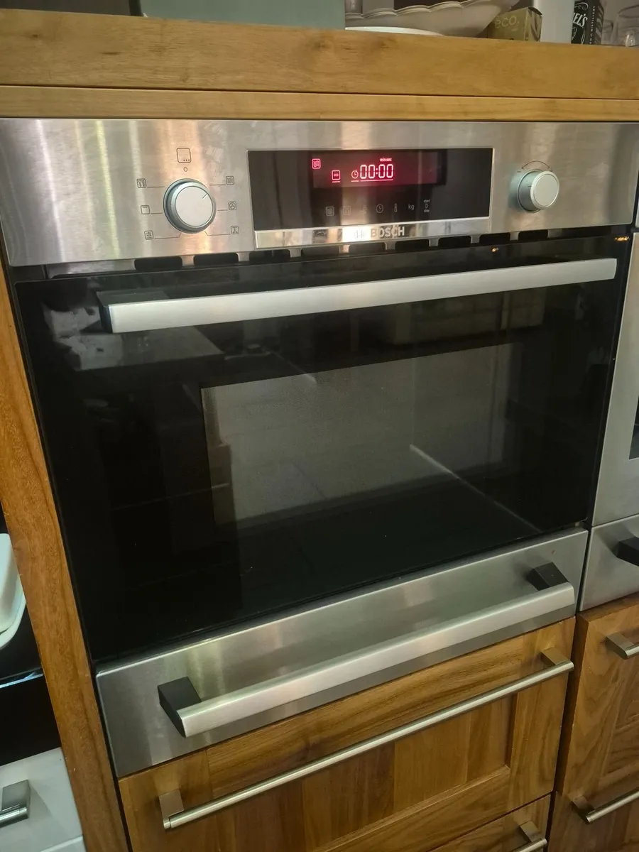 Bosch Series 4 Combi Microwave Oven