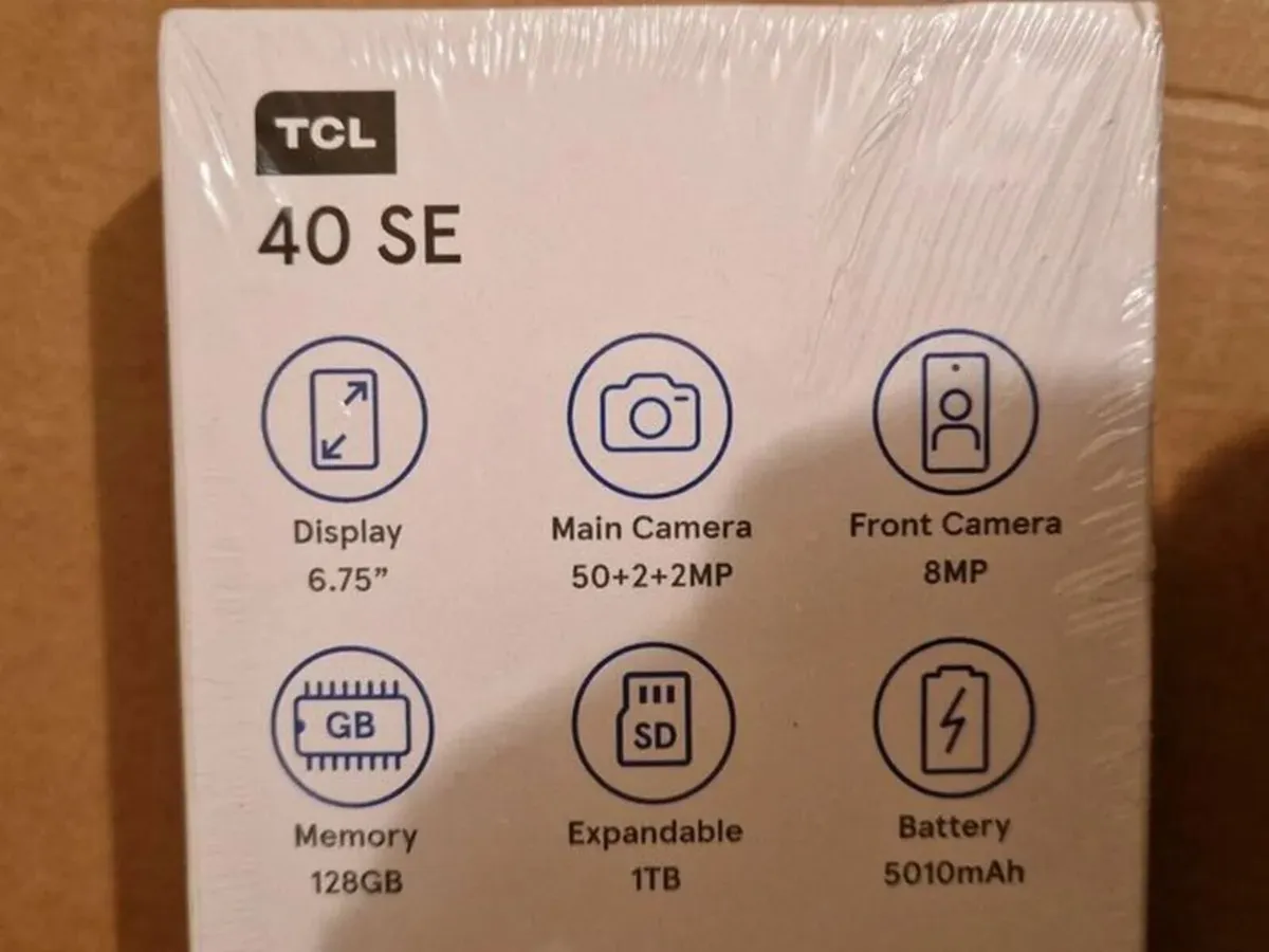 NEW TCL 40SE Smart Phone, 128GB, On Tesco Network - Image 3