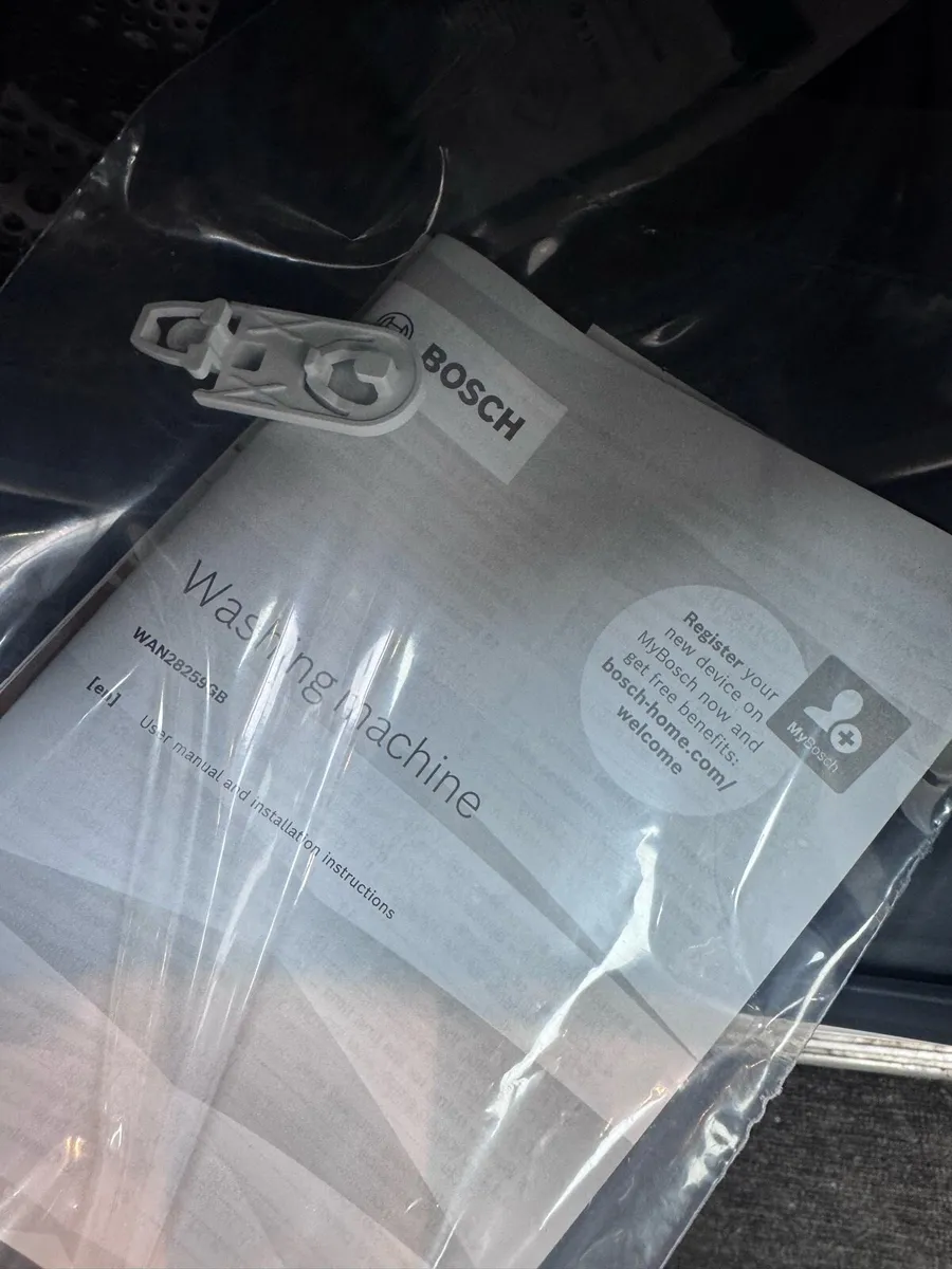 Bosch Series 4 9kg Washing machine (new display) - Image 3