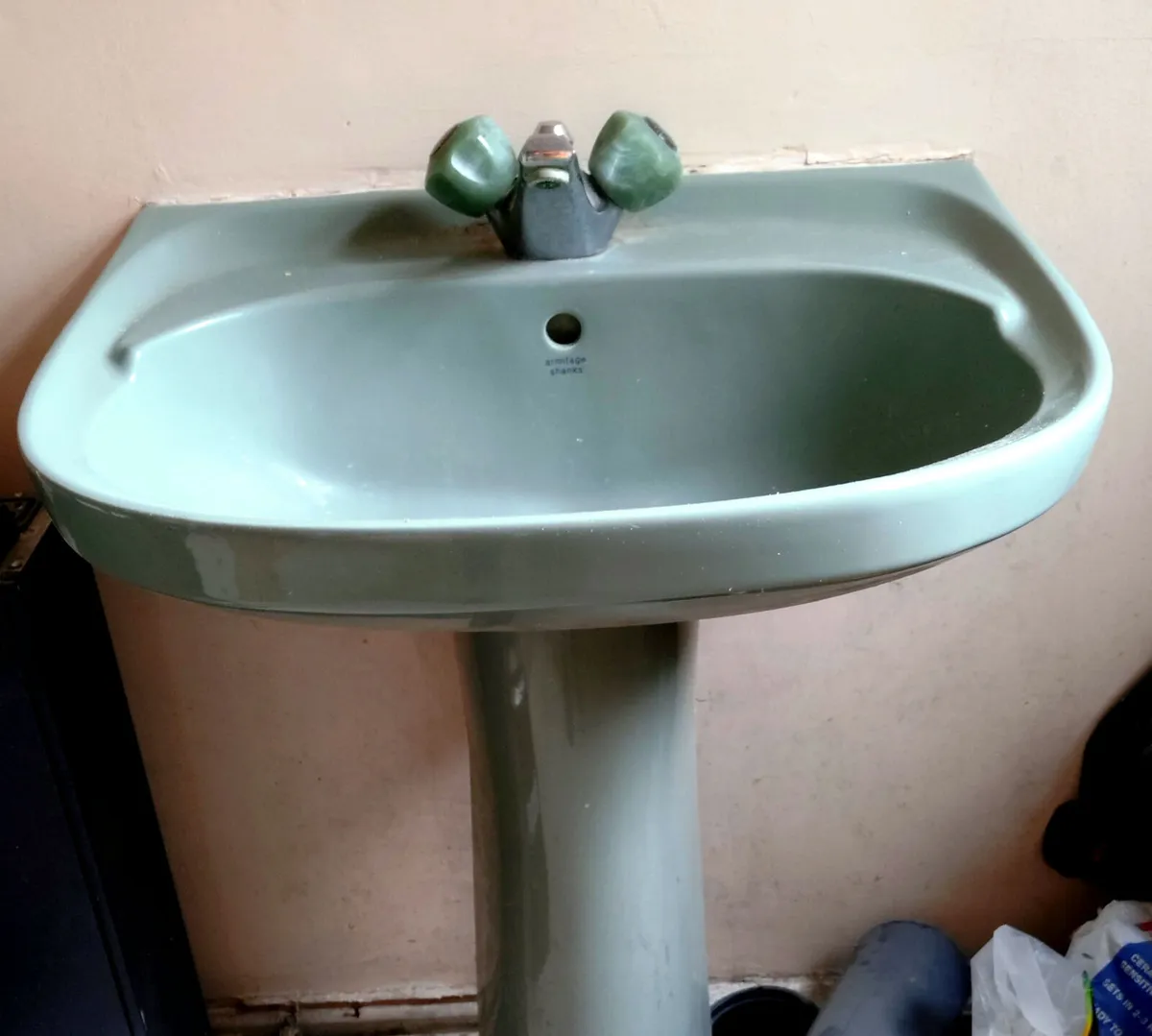 Teal green Armitage Shanks bathroom suite - Image 1