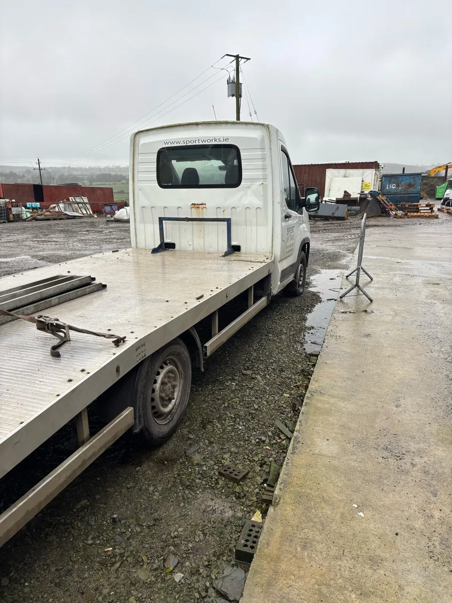 Maxus deliver 9 beaver tail - Image 2