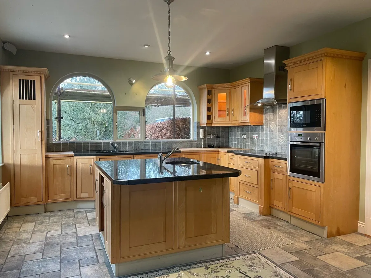 Solid Maple Shaker Kitchen - Image 1