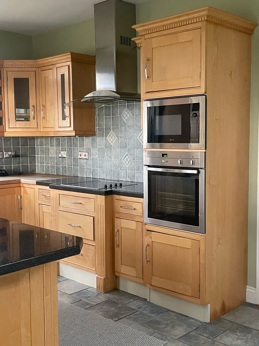 Solid Maple Shaker Kitchen - Image 4