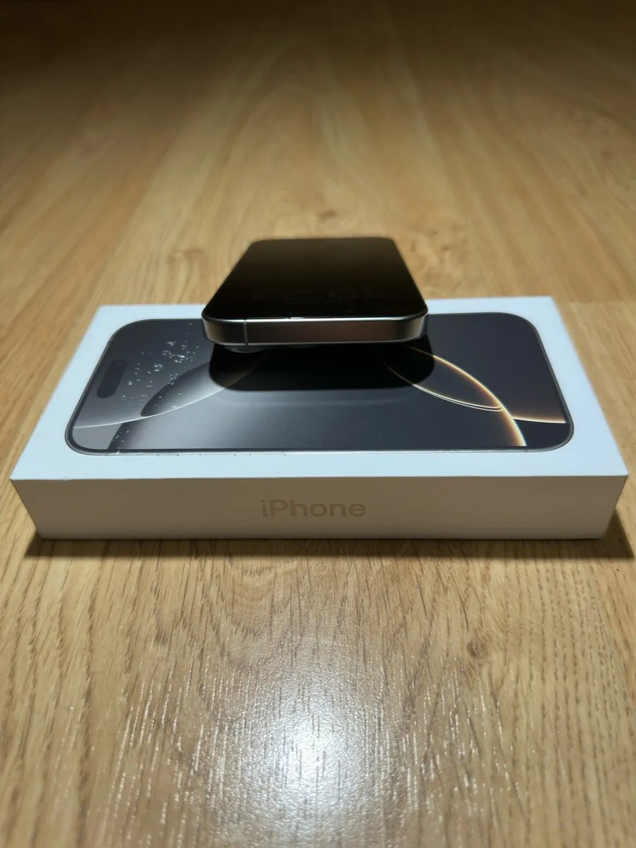 Unlocked Apple iPhone 16 pro natural titanium 128g - Image 4