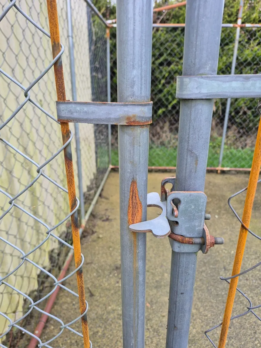 Dog run - Image 3