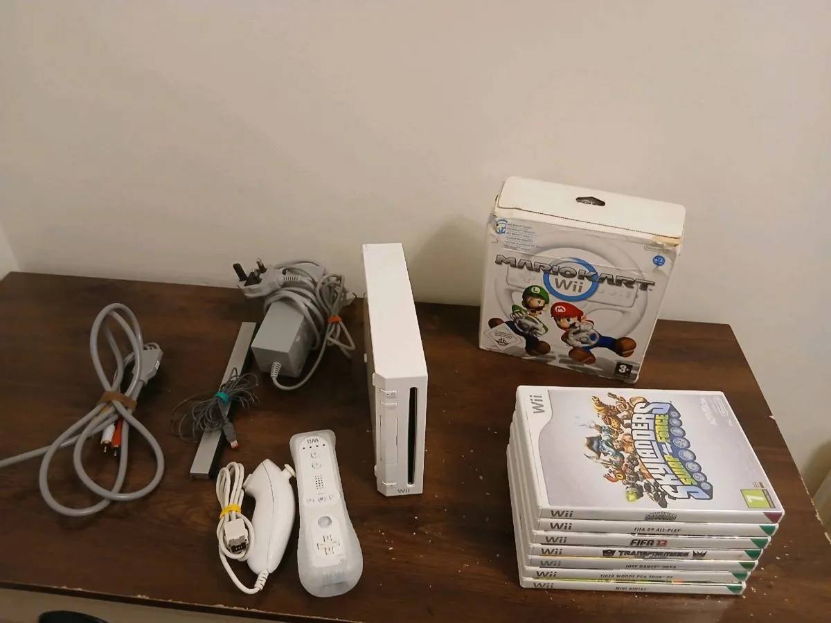 Nintendo wii bundle - Image 1
