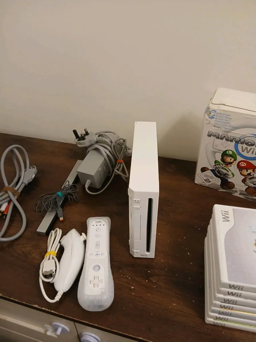 Nintendo wii bundle - Image 4