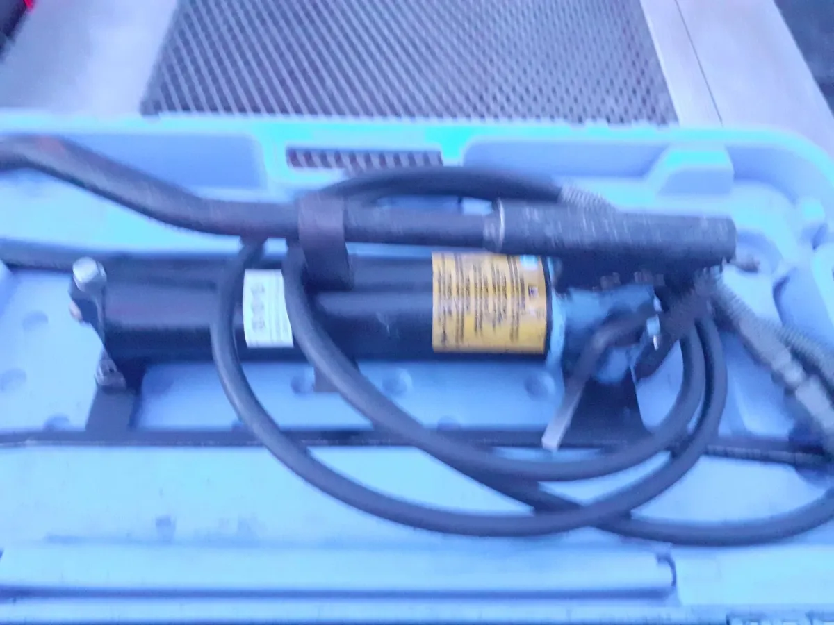 CEMBRE PO 7000 HYDRAULIC FOOT PUMP - Image 3