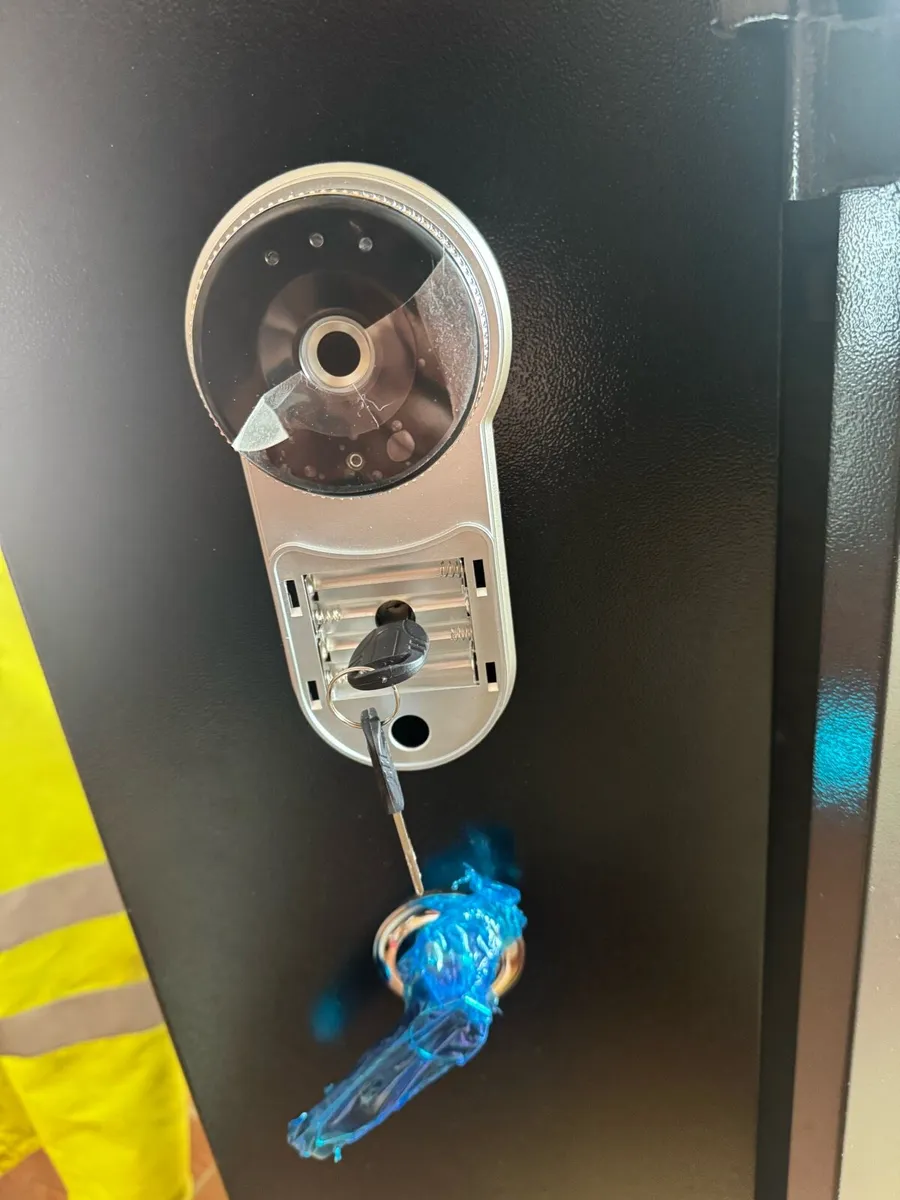 Gun safe - Image 2