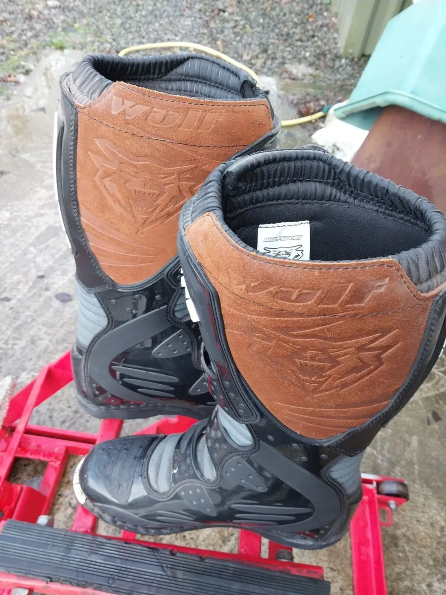 motobike clothing and equipment - Image 3