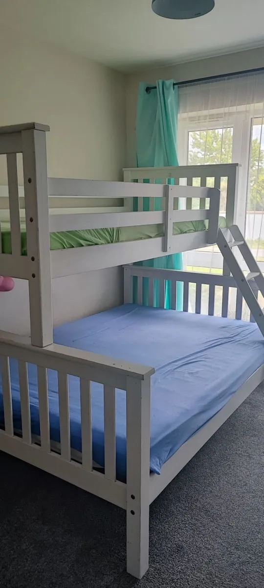 Bunk bed - Image 1