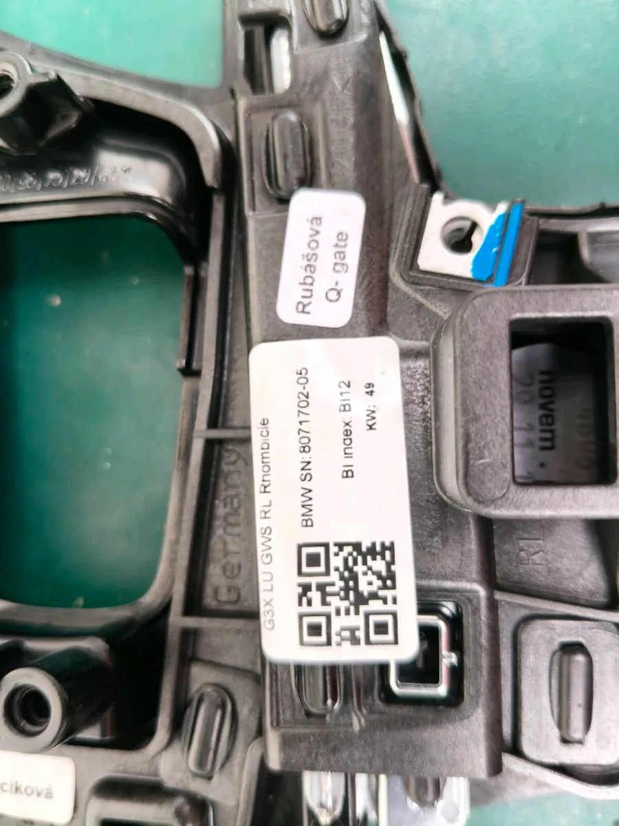 2019 520d G30 Msport Wheel and Console - Image 4